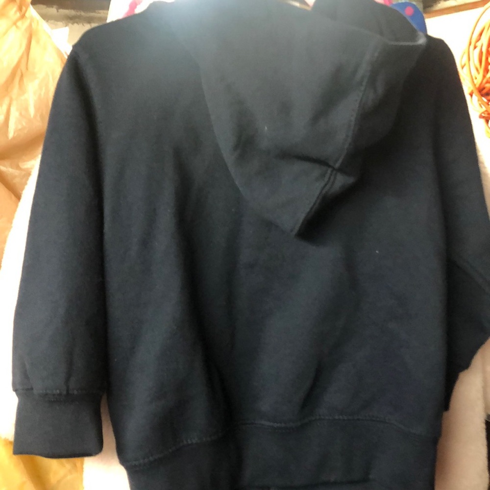 Like new -NY Yankee Zip up Hoodie - Unisex 2T - Picture 2 of 4